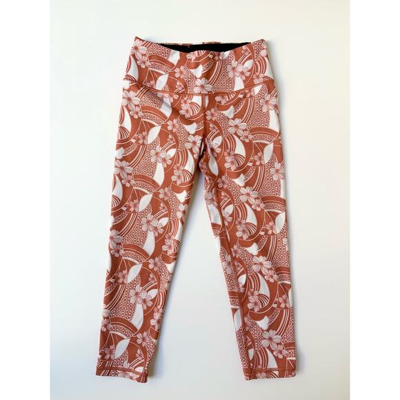 Victoria's Secret Pants - Knock Out Victoria's Secret VSX Sport Capri Orange White Tropical Leggings Small